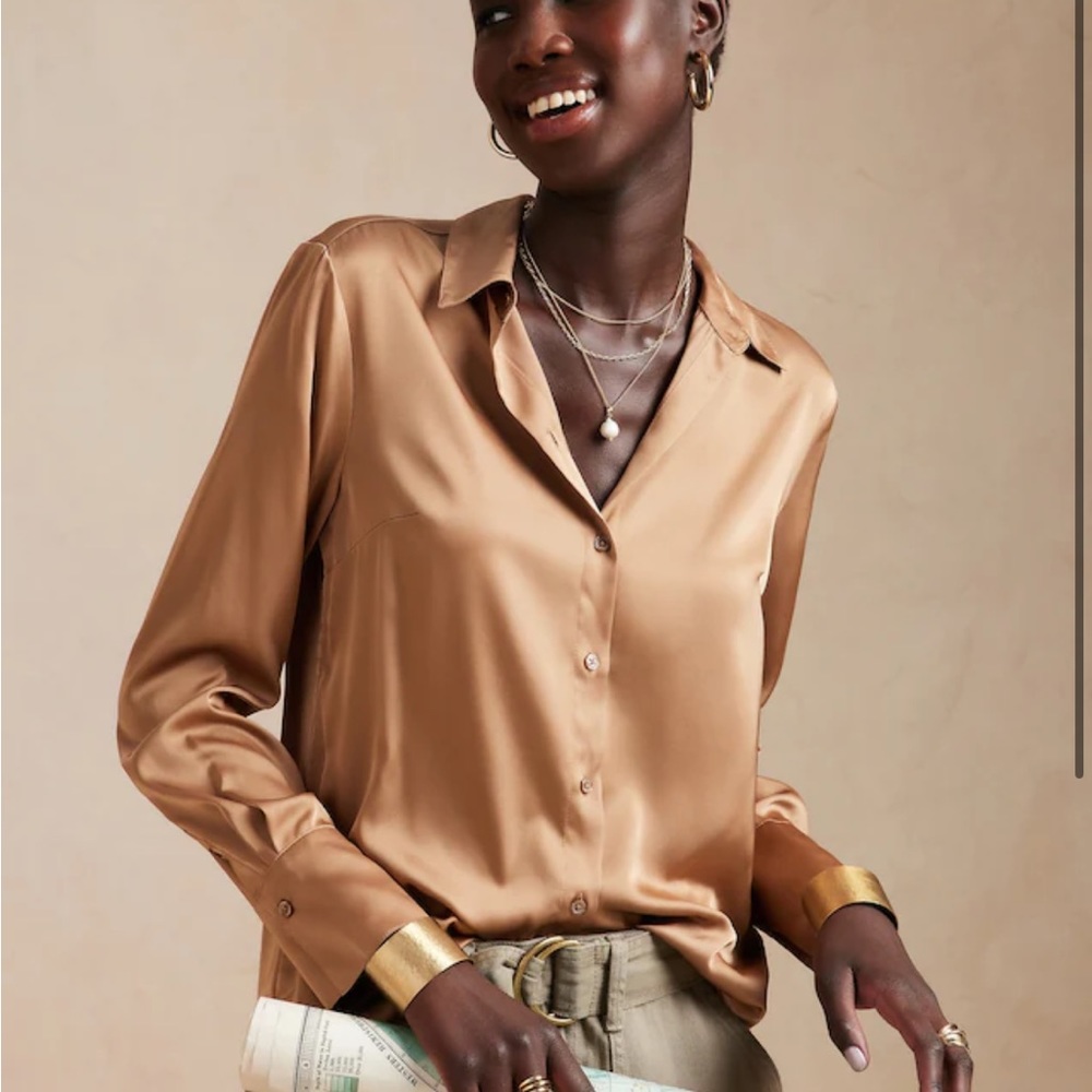 CLASSIC silky SHIRT size xsmall Banana republic NWT